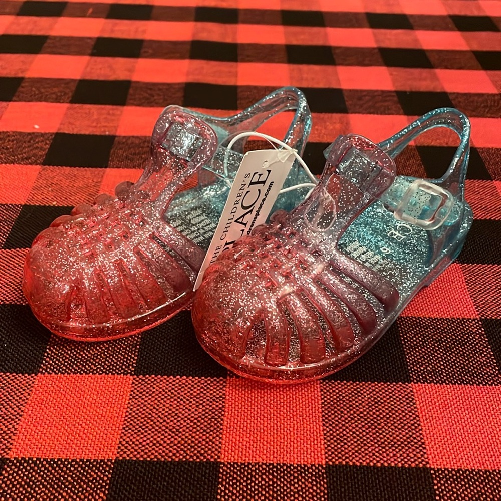 The Children’s Place jellies toddler size 6 New/Never worn.